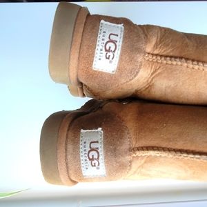 Little Kids Uggs in camel color size 10
